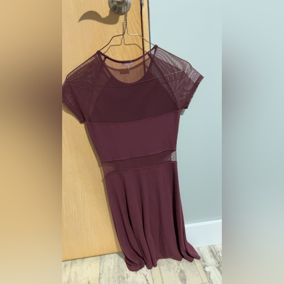 Garage Dress - Picture 2 of 3